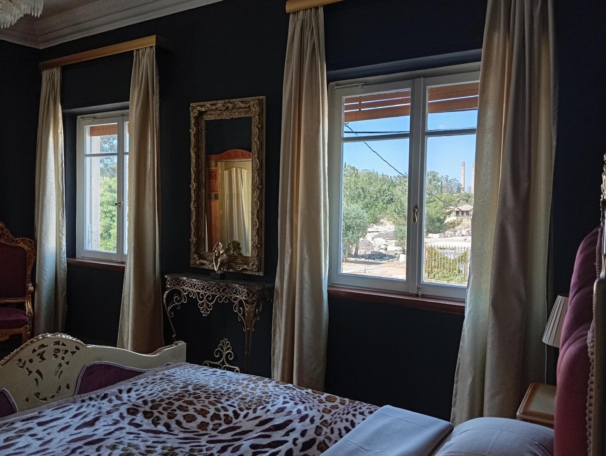 Iris Baroque Apartment Eleusis Exterior photo